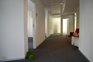 Verhuurd Commercieel kantoor te Sint-Andries