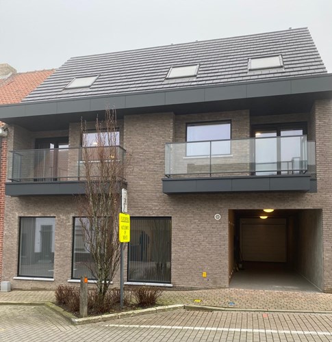 Gelijkvloers nieuwbouwappartement met 2 slaapkamers en groot terras te Torhout 