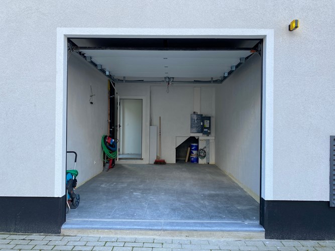 Instapklare nieuwbouw Triplex appartement (BEN-woning) met inpandige garage +  terras ca. 18 m&#178;  te Schoten 