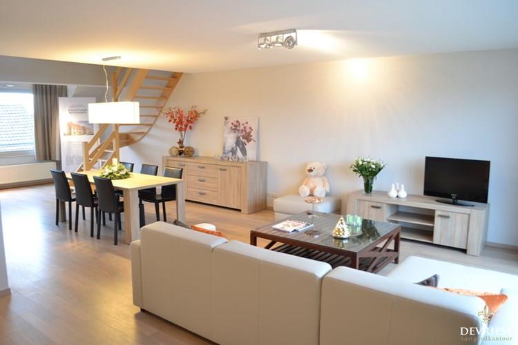 Ruim en lichtrijk duplex appartement te koop in Bellegem 