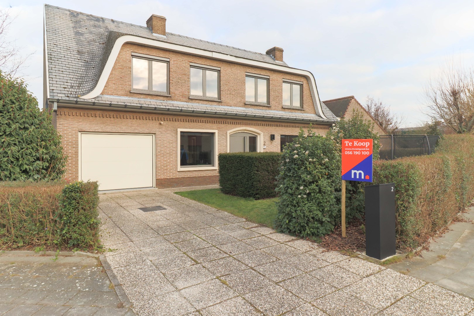 Rustig gelegen energiezuinige vrijstaande villa op 900m² te Kuurne !