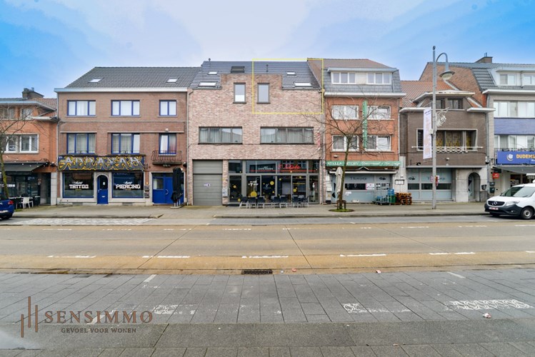 E&#233;nslaapkamer appartement in hartje Vennestraat te Genk 