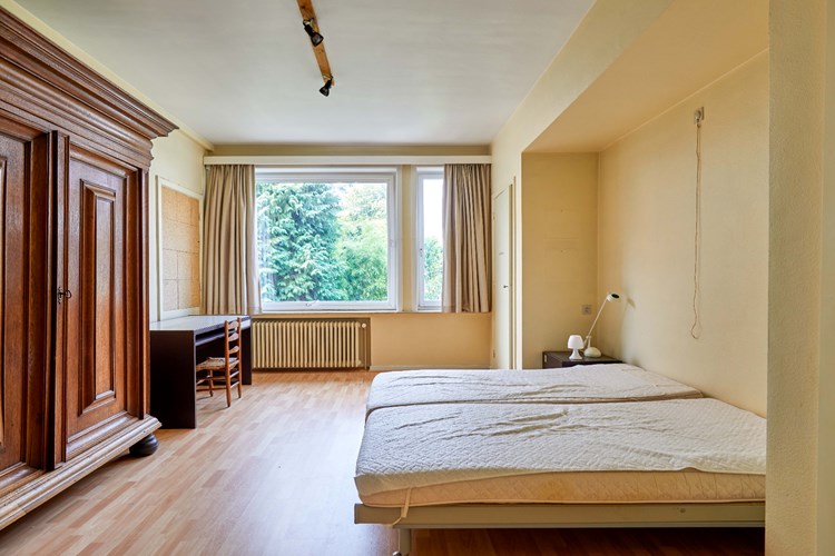 Verzorgd ruim burgershuis met prachttuin en 2 appartementen, tussen Astridpark en Groenerei gelegen 
