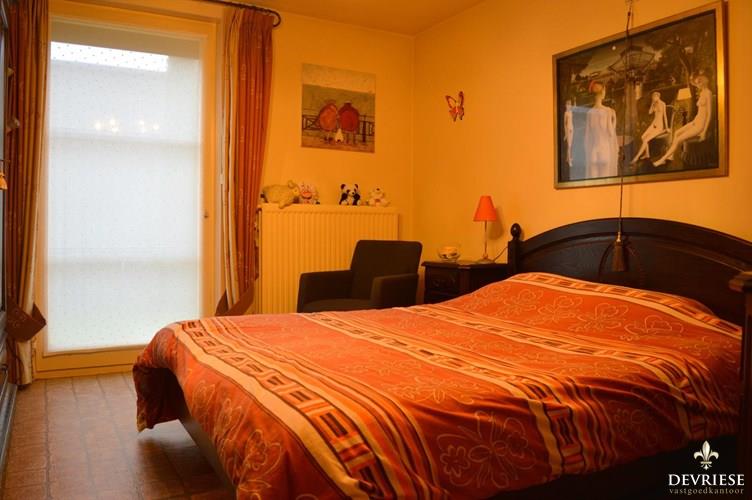 Gelijkvloerse gezinswoning met 3 slaapkamers in rustige buurt te Moorsele 