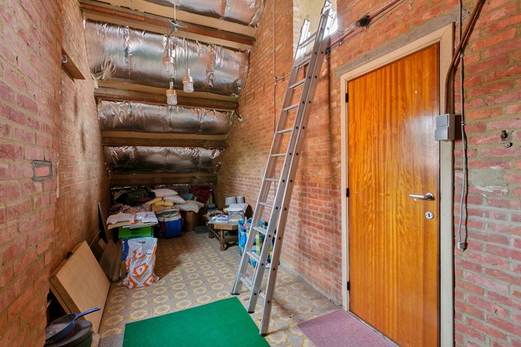 Instapklare HOB in kindvriendelijke woonwijk met garage en tuin 