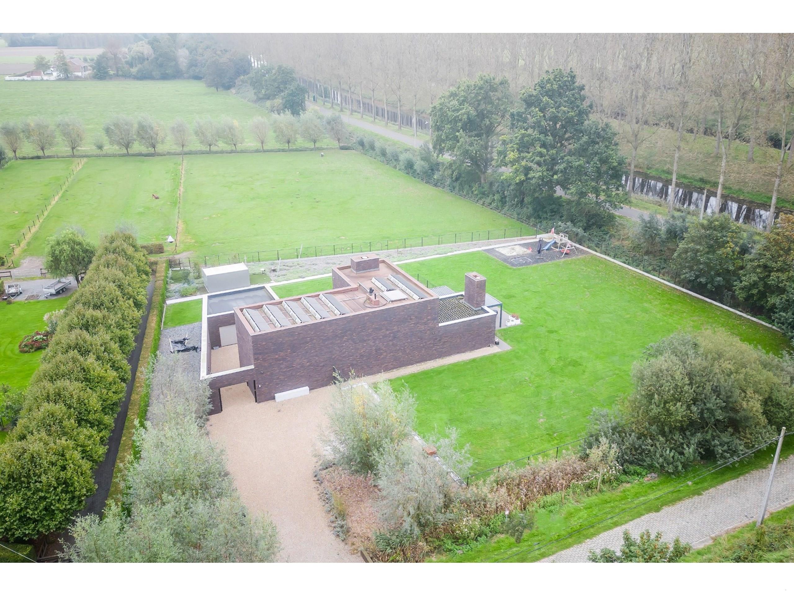 Fenomenale villa op 2846 m&#178; grond vlakbij Knokke 