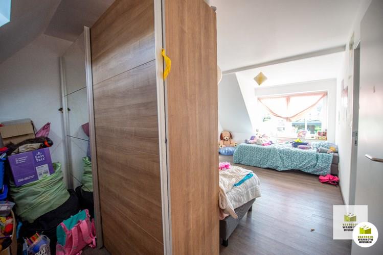Gerenoveerde rijwoning met 3 slaapkamers en zonnige tuin in Sint-Joris 