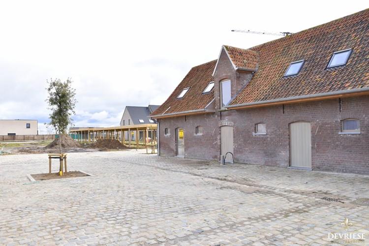 Hoeve renovatie met kindvriendelijke ligging, Oogststraat Heule 