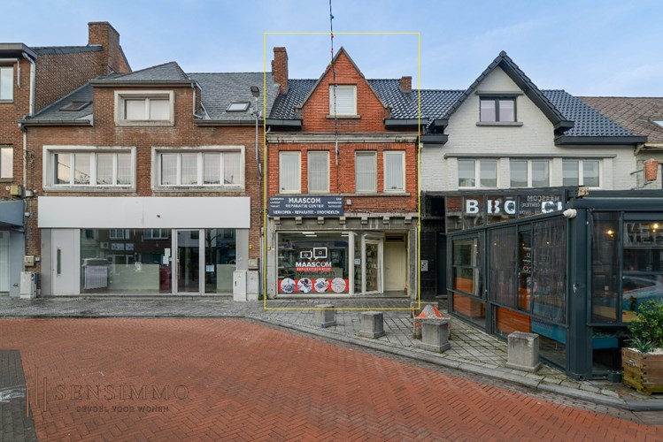 Rendabele investeringspand met handelsruimte, studio en duplexappartement in centrum van Eisden 
