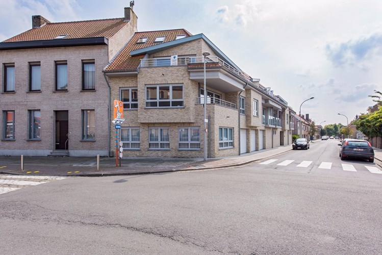 Nieuwbouwduplex-appartement te koop uiterst lichtrijk en voldoende ruim! 