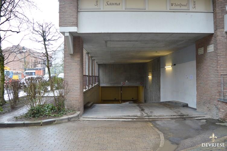 Ondergrondse autostandplaats in het centrum van Kortrijk 