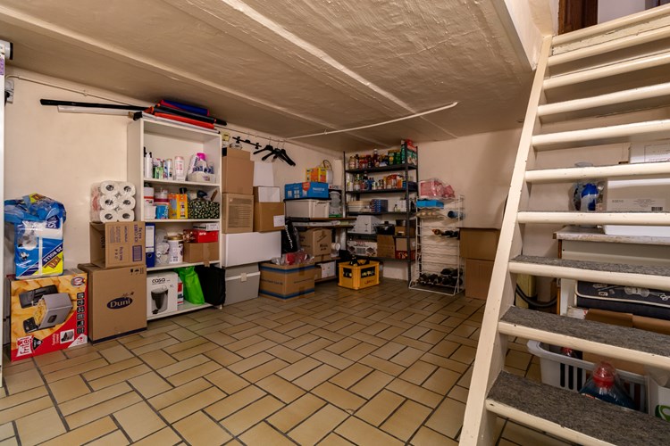 Statige woning met 3 slaapkamers en garage in centrum Roeselare 