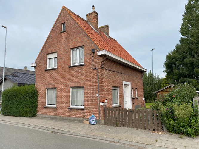 Alleenstaande woning met 2 slaapkamers en garage te Oudenburg 