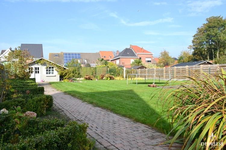 Rustig gelegen villa met super tuin 