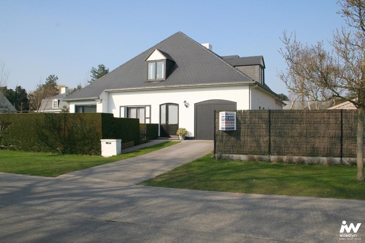 Rustig en residentieel gelegen villa in De Haan 