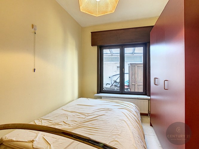 Ruim gelijkvloers appartement met drie slaapkamers te Duinbergen te koop via aandelen! 