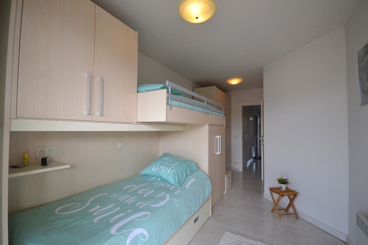Zonnig appartement met 3 slaapkamers en 3 terrassen centraal en rustig gelegen nabij  de zeedijk van Oostduinkerke 