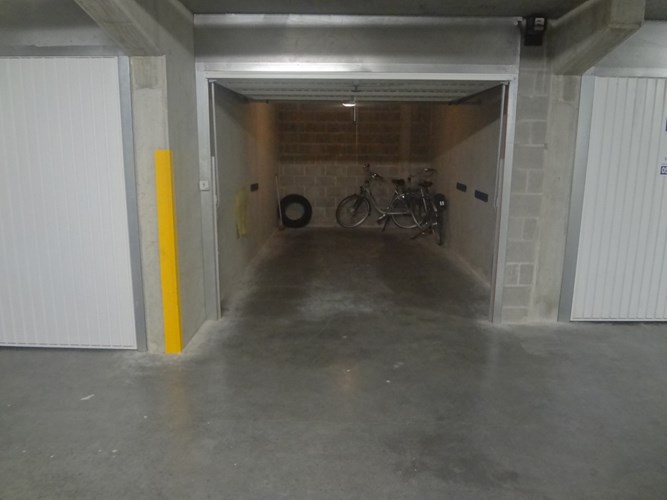 Gesloten garagebox - centrum Wenduine 