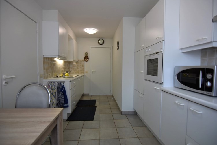Appartement met ruim terras &amp; garagebox centrum Hooglede 