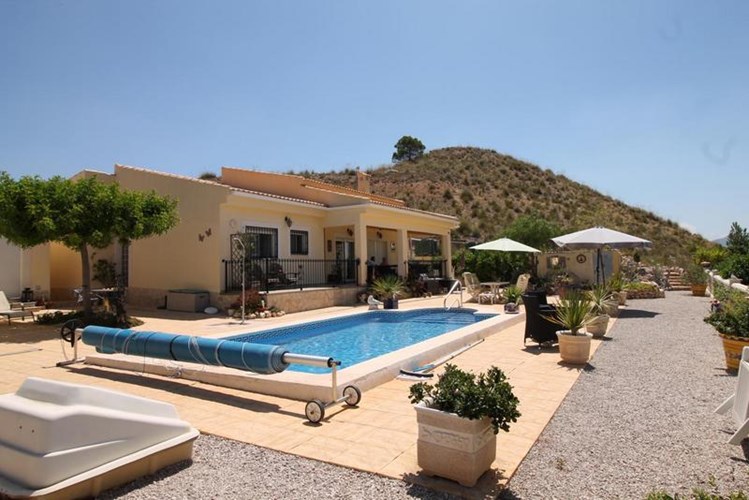 Villa verkocht in Hondon de Las Nieves