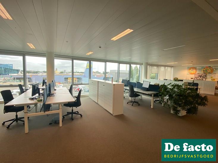 Energiezuinige kantoorruimtes te huur op toplocatie te Gent in de prestigieuze &quot;Blue Towers&quot; 
