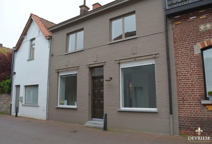 Vernieuwde woning in het centrum van Bellegem 