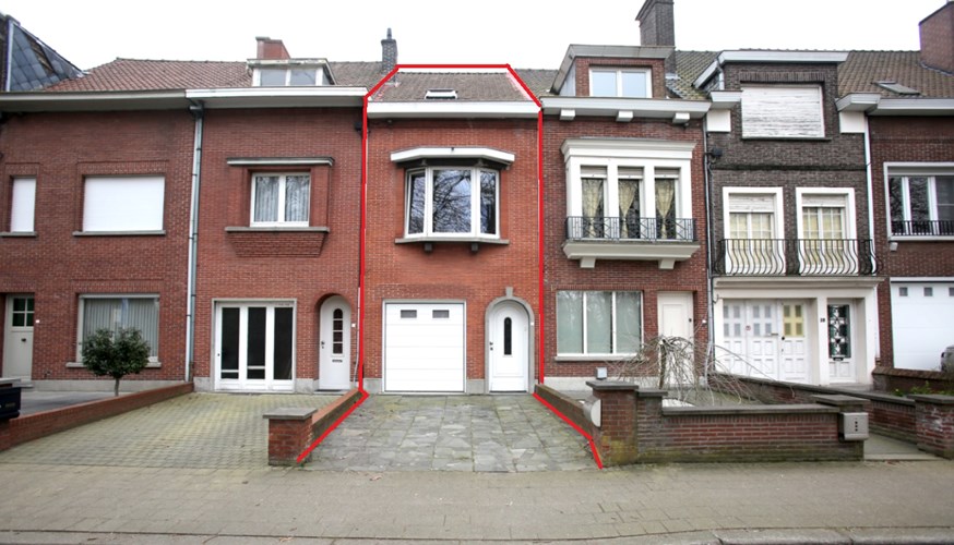Instapklare woning met 3 slaapkamers vlakbij centrum Kortrijk. 