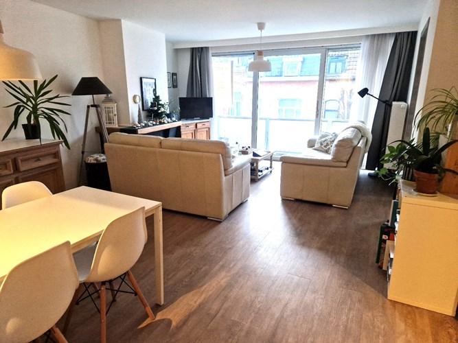 In optie : Volledig gerenoveerd en verzorgd appartement centrum Zaventem. 