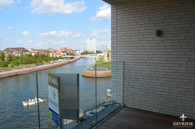 Nieuw luxe appartement met zicht op de Leie in centrum Kortrijk 