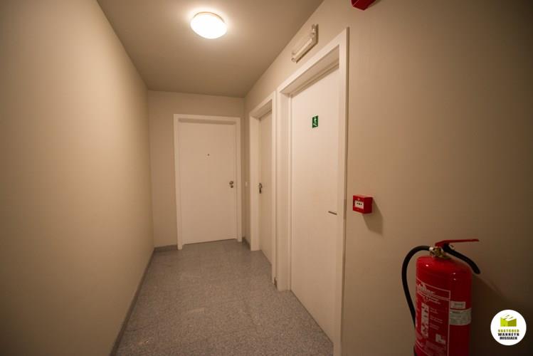 Energiezuinig en recent appartement (2014) op de 1ste verdieping met 132 m2 bewoonbare oppervlakte en 3 slaapkamers. 
