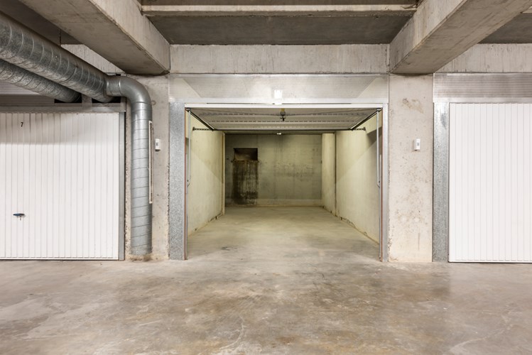 Ruime ondergrondse garagebox centrum Roeselare 