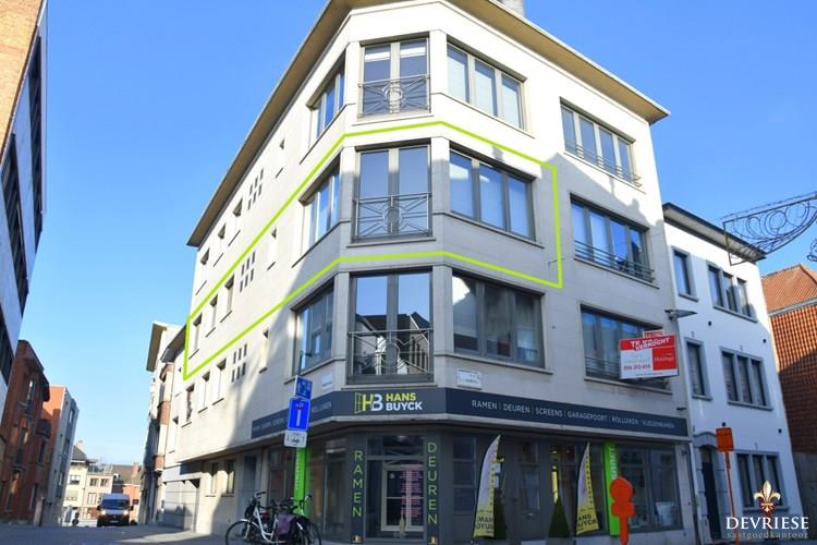 Centrumappartement te koop  in Kortrijk met 2 slaapkamers en kelderberging 