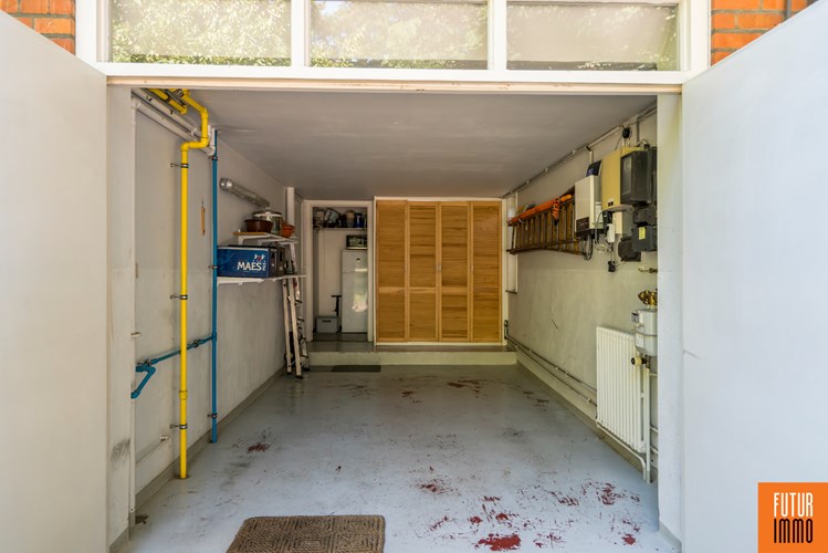 Alleenstaande villa met garage 