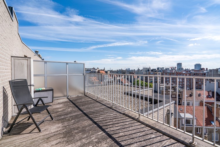 Penthouse met prachtige zonneterrassen op centrumligging te Oostende 