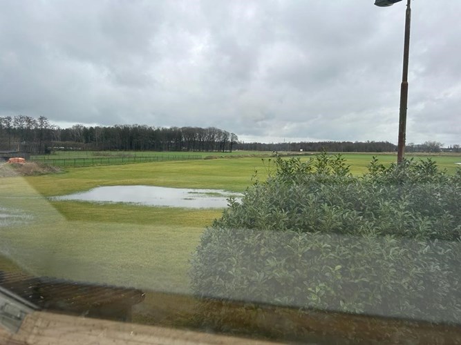 TE HUUR voor 1 jaar ! Op een fraaie locatie in het buitengebied van Westerhoven bevindt zich deze agrarische locatie. 