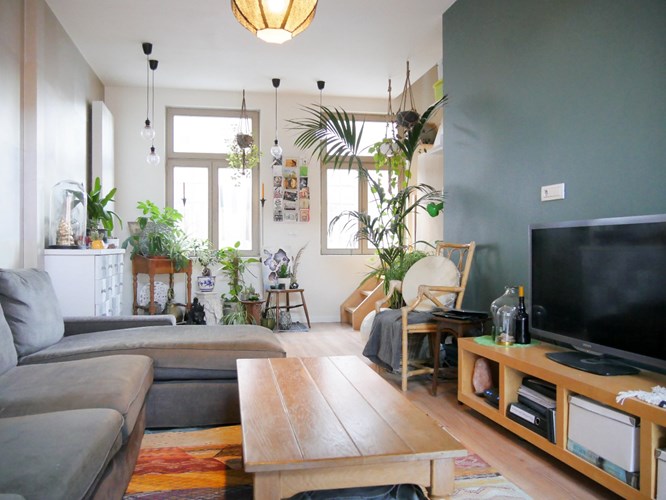 Brugge centrum: Gebouw met commercieel gelijkvloers en appartement 