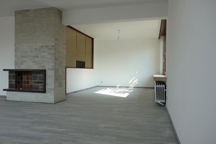 Recent vernieuwd 2 slpk-appartement te Wilrijk 